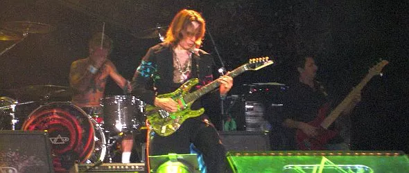 Стив Вай стана доктор по музика