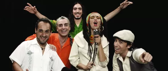 Бебета докараха на Охос Де Брухо номинации за Грами