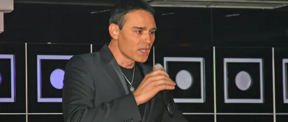 Красимир Аврамов представи антология с купон