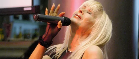 Лили Иванова интимно в пиано-бар Б 29