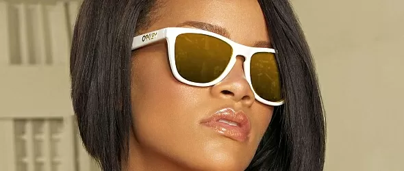 Риана: Не съм правила свирка на Джей-Зи!