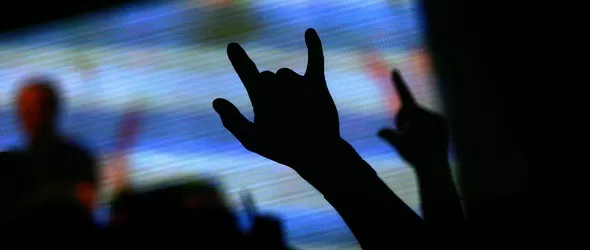 За партито на DJ Mag, хладилните заводи и суетата