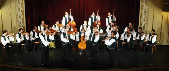 Цигански огън! Оркестър Райко в Народния театър Иван Вазов