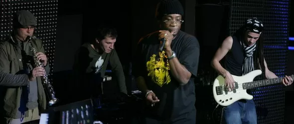 Tri O Five: Супернова в Sofia Live Club снощи