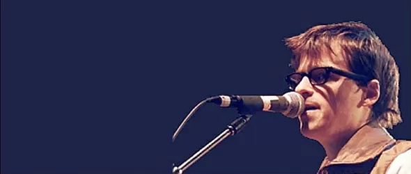 Ривърс Куомо (Уийзър) катастрофира