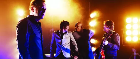 Точно 20 градуса за Симпъл Майндс преди концерта им в София