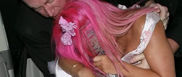 Лили Алън закри Интернет