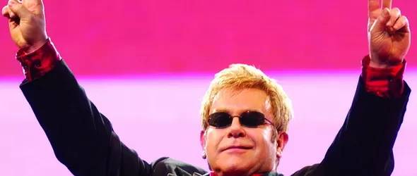 Промениха датата за концерта на Елтън Джон в България!