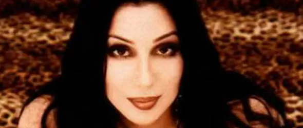 Шер хвърля по $ 2 500 за разкрасяване