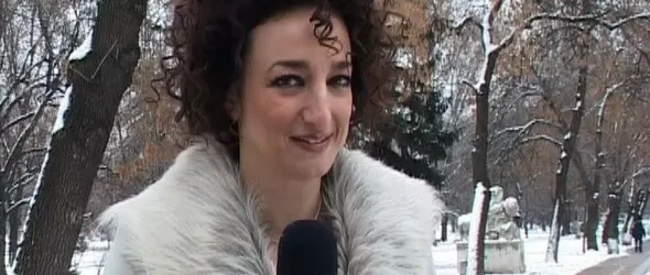 Деси Тенекеджиева се пробва и като звезден репортер