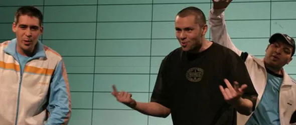 Ъпсурт се развихрят с Лора Караджова