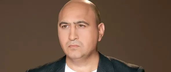 Кондьо показва какво има Зад кулисите