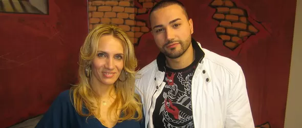 Ники Китаеца шашна водещата на Часът на блондинките