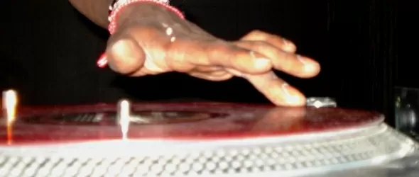 Заводски хляб на System Error с Ренесанс