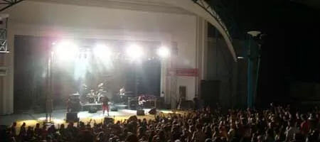 Ахат пускат концертен албум