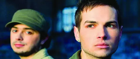 Дийп Зоун свирят с Моранди