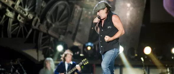 Шоуто на AC/DC в Милуоки - по bTV довечера