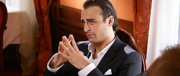 Пъдят Бербатов с песен в Англия