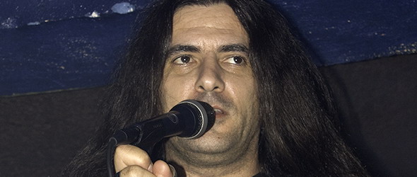 Първият вокалист на Епизод представя нов диск