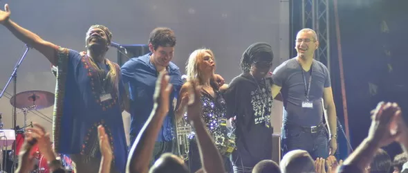 In The Palace! Саундтракът на Балчик 2010. Епизод 2