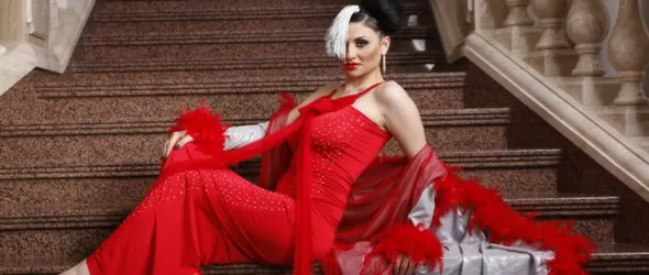 Софи Маринова почете Майкъл Джексън със Страст