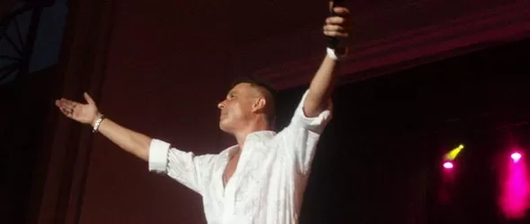 Почитателки скочиха на Георги Христов с ветрила