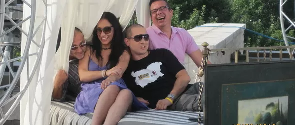 Мария Илиева и Симо Колев се намърдаха в едно легло