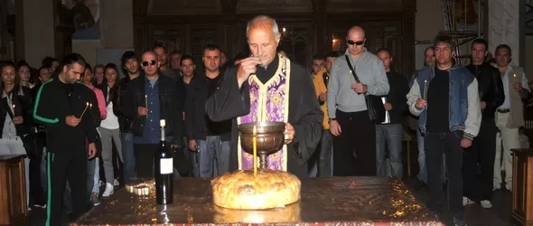 Слави Трифонов и Ку-ку бенд излетяха за Бостън тази сутрин