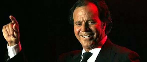 Хулио Иглесиас кани на Звездна нощ в София