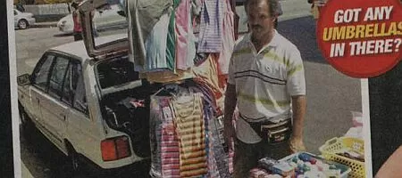 Бащата на Риана живее в бедност