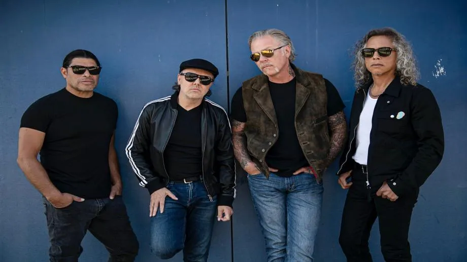 Специално интервю с Metallica в новата "Фрактура". Какви истории разказaха Scorpions за българските си фенове?