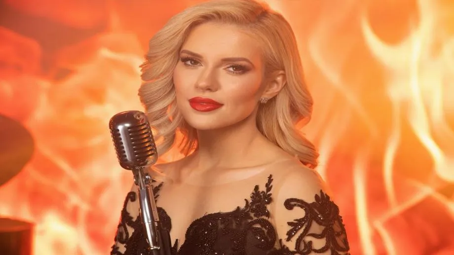 Празничен поздрав от Нели Петкова с "Пожелавам си"