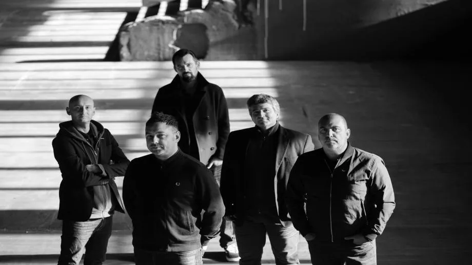 "Клише" е най-новият видеосингъл на Остава. Последни билети за премиерата му на живо