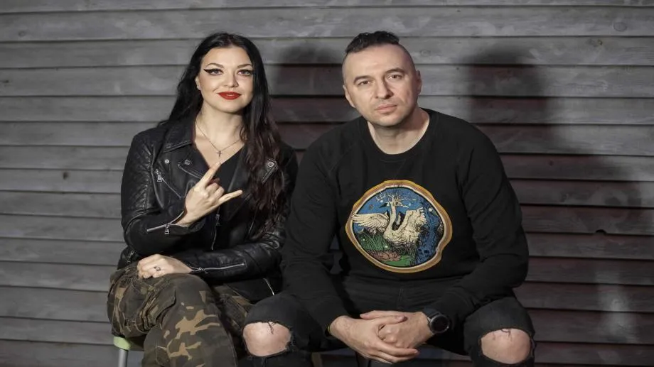 Vicky Psarakis (The Agonist) и Black Star Riders във "Фрактура" тази неделя