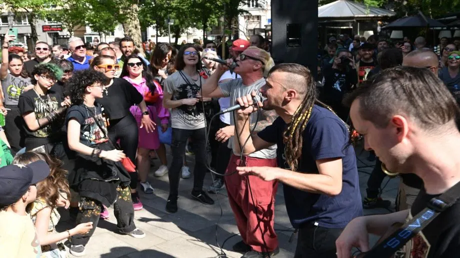 Dubioza Kolektiv вилняха в София