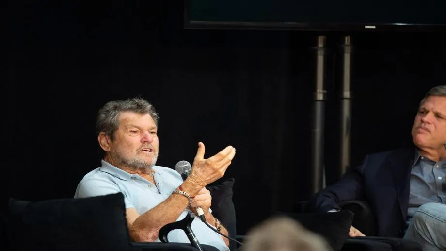 Основателят на сп.Rolling Stone Йън Уенър отстранен от борда на "Залата на славата на рок-ен-рола" за расизъм