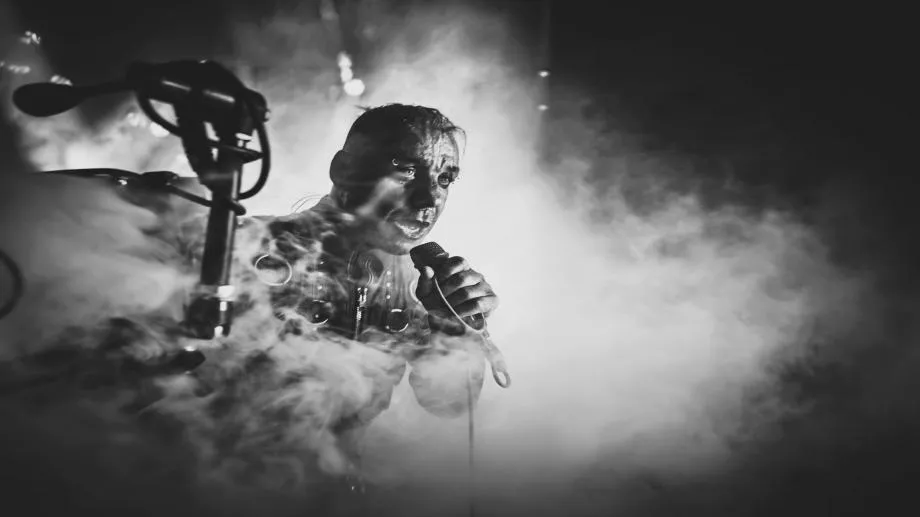 Till Lindemann, фронтменът на Rammstein, със солов концерт у нас догодина