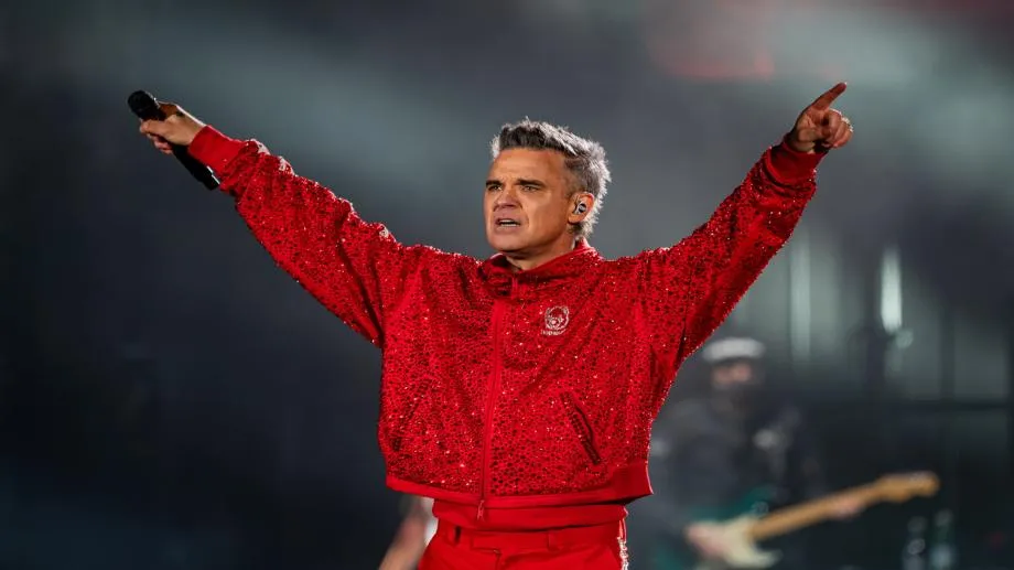 Роби Уилямс: "София, ще остареете ли с мен?"