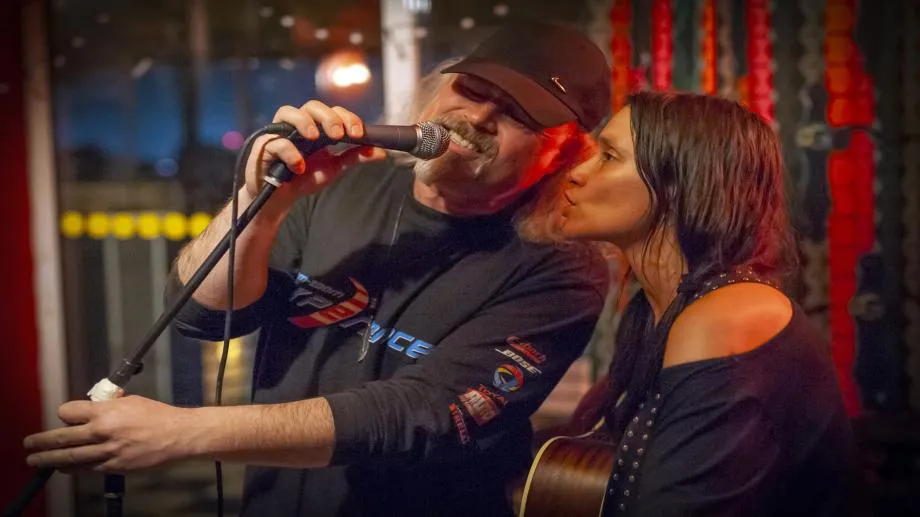 Памет за Антони Ненов (3 и 1/2), Хобо Блус бенд и Лев Лещенко в Часа на Плешивото куче