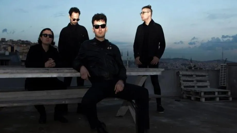 Турската синти-уейв банда Jakuzi открива музикалната програма LiminaL Tetza в "Топлоцентрала"