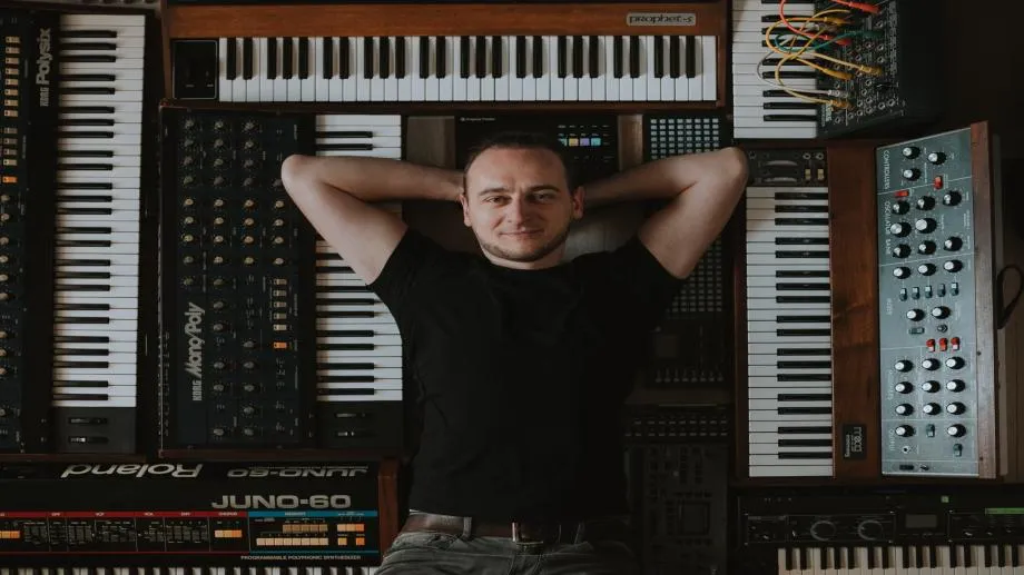 Осмомартенско. Още: ЧРД на Жужа Конц и Михал Лапай в Часа на Плешивото куче