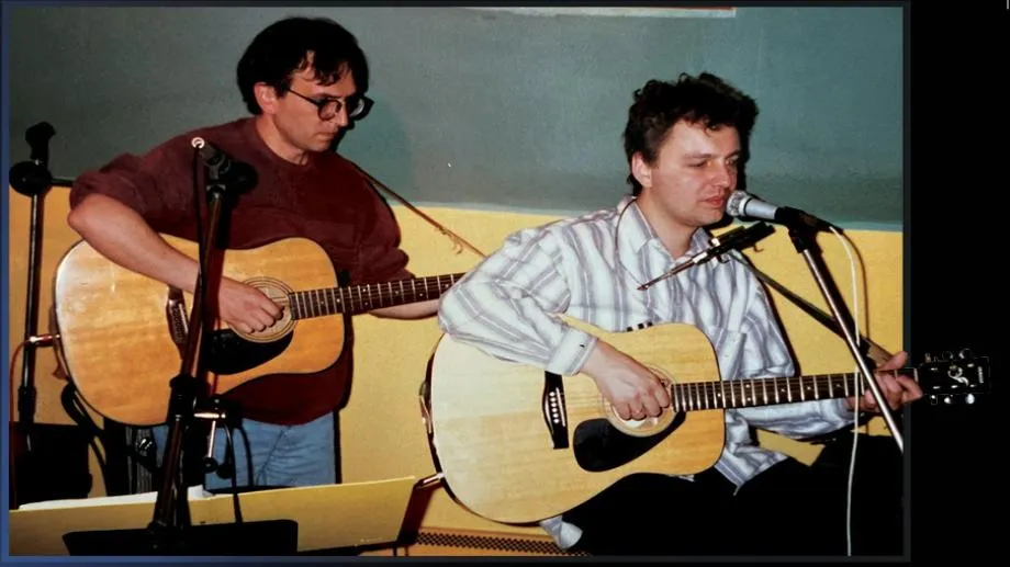 С Тарас Тополиа, Ед Шийрън и U2 на фронта. Памет за Косьо Марков и да чуем малко от "София Филм Фест" в Часа на Плешивото куче