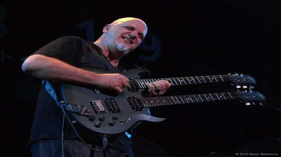 Легендарният китарен виртуоз Frank Gambale със звездна формация в София