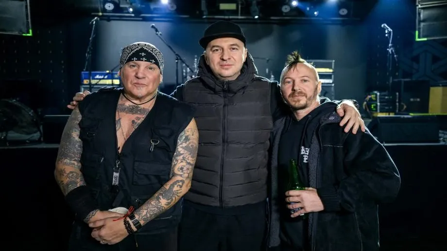 Discharge и Satyricon по "Фрактура"