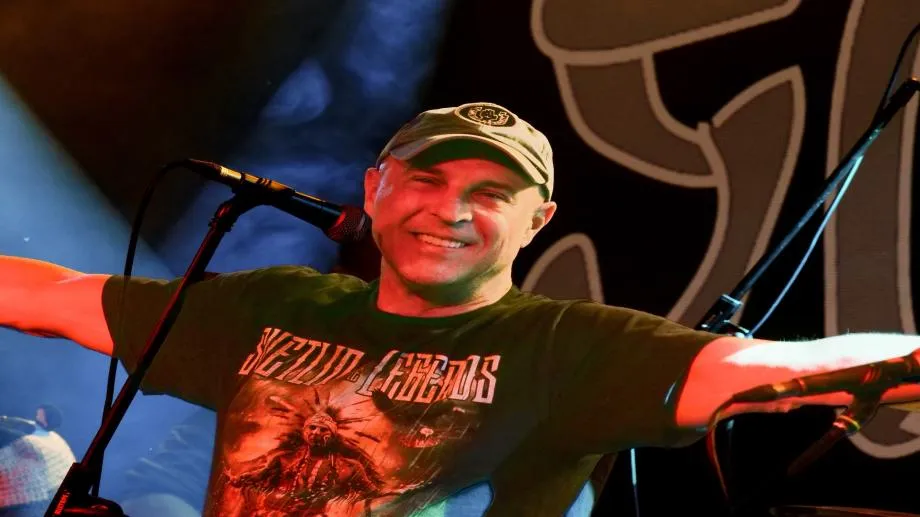 Пънкарското издание на Плешивото куче. Алтернатива няма!