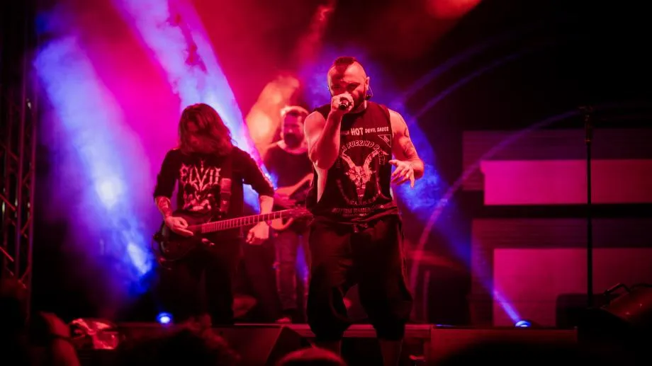 Periphery и Within Destruction на живо в София: Геометрия на Тежестта